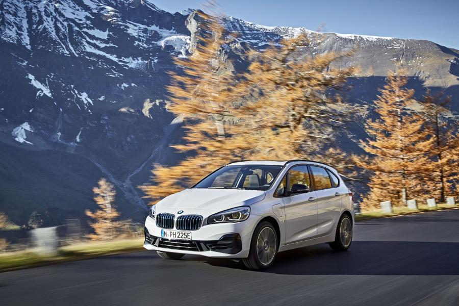  BMW 225xe Active Tourer iPerformance (F45) 2018 года  (WW) (фото 2 из 71)